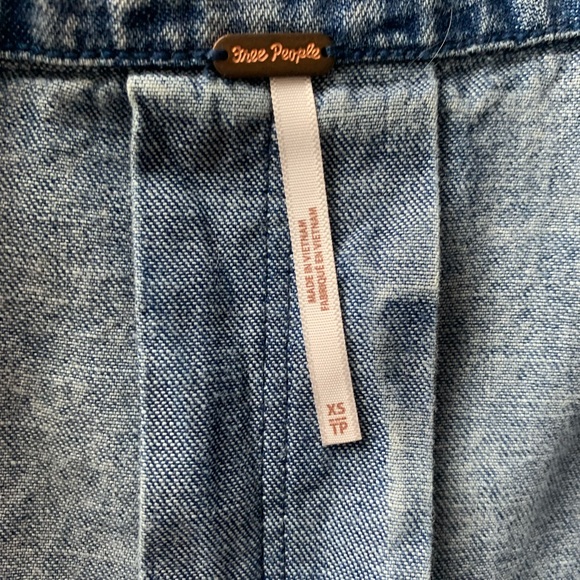 Free People- Charlie Buttondown Top - Picture 6 of 6